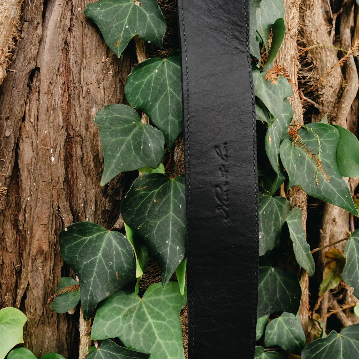 DIAMANTE SHOULDER STRAP - BLACK