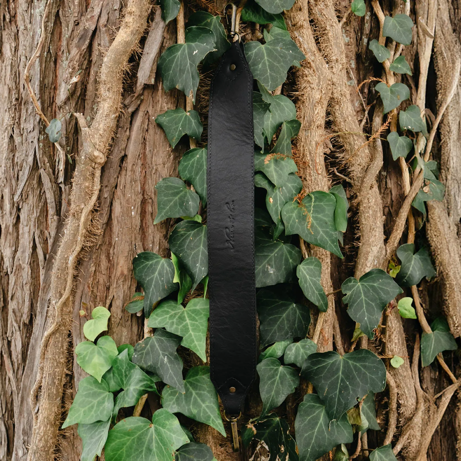 DIAMANTE SHOULDER STRAP - BLACK