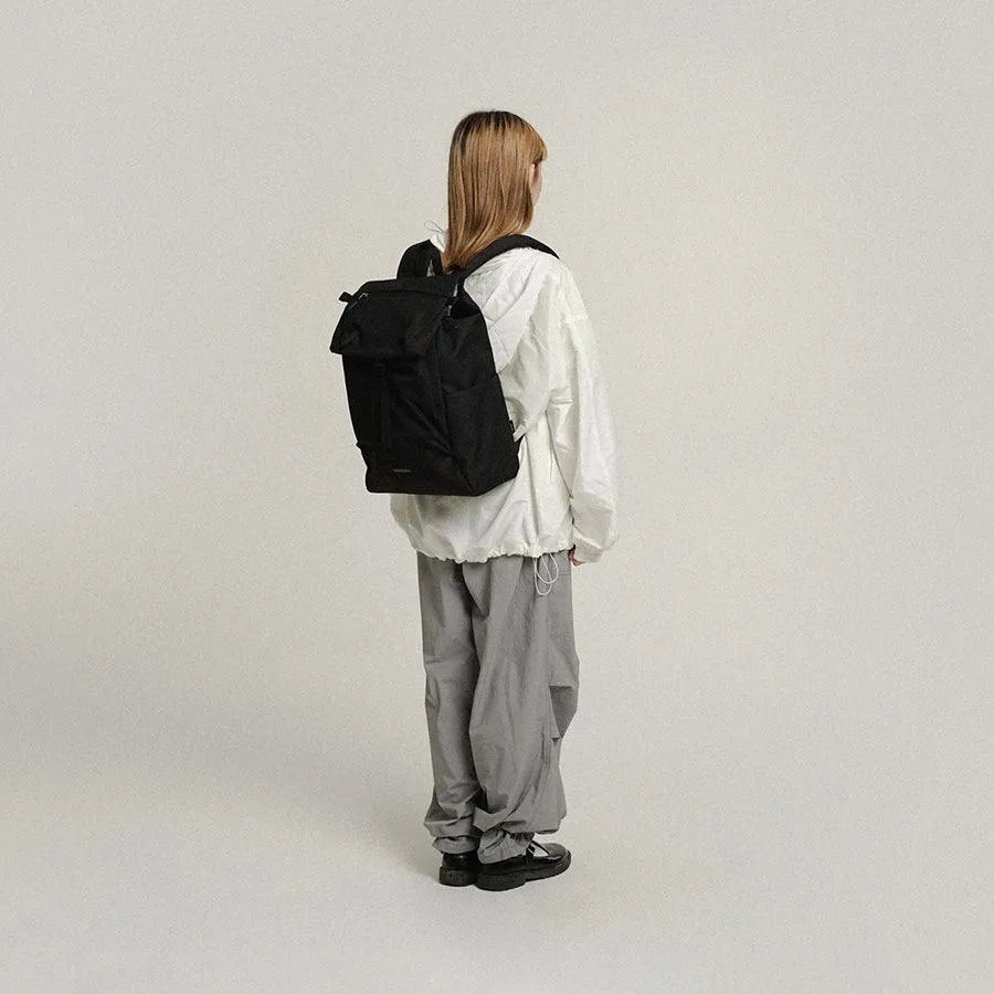 HELLOLULU Saro Utility Flap Backpack Mchar.Black