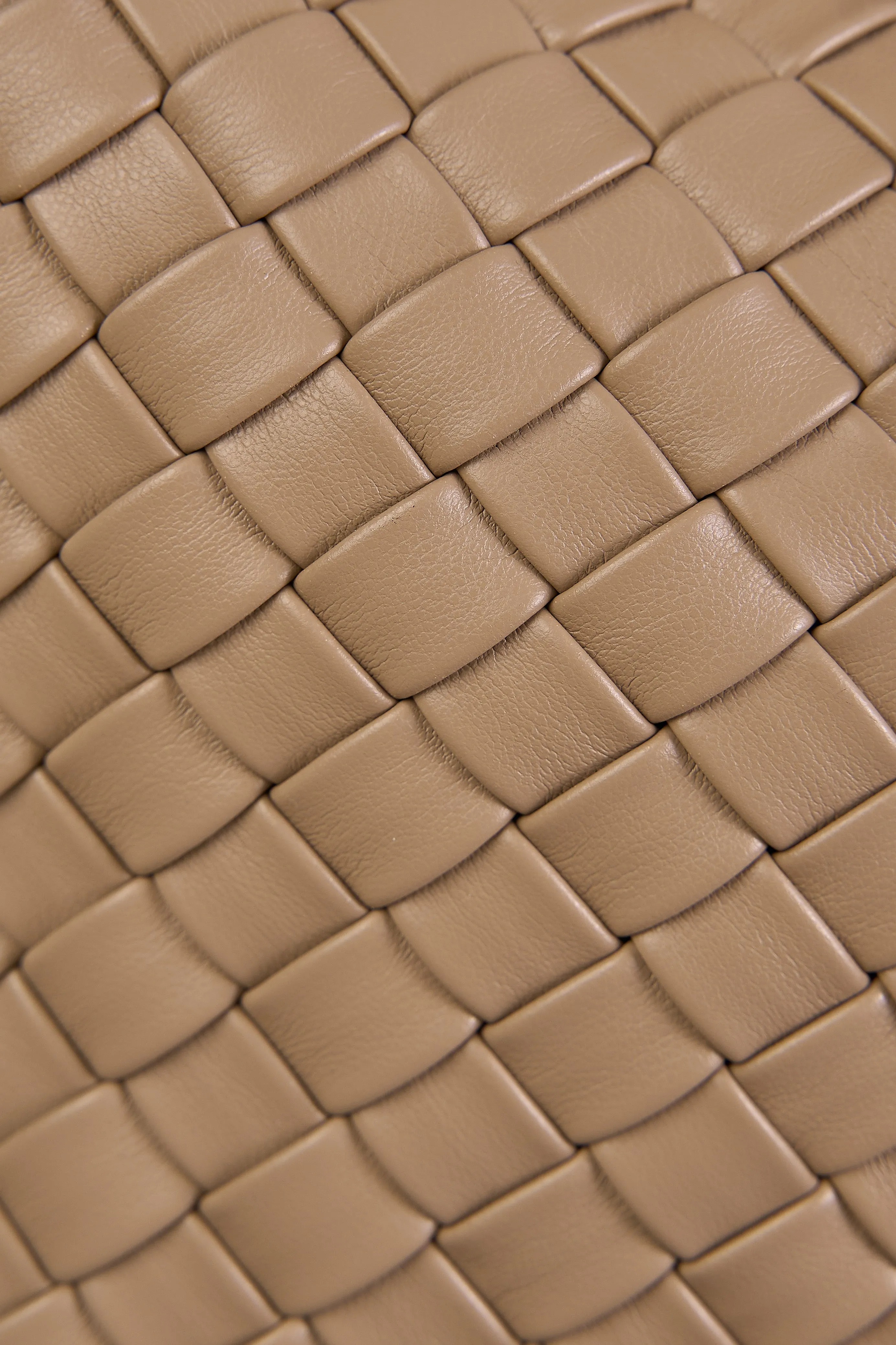 Kira Woven Handbag - Sand