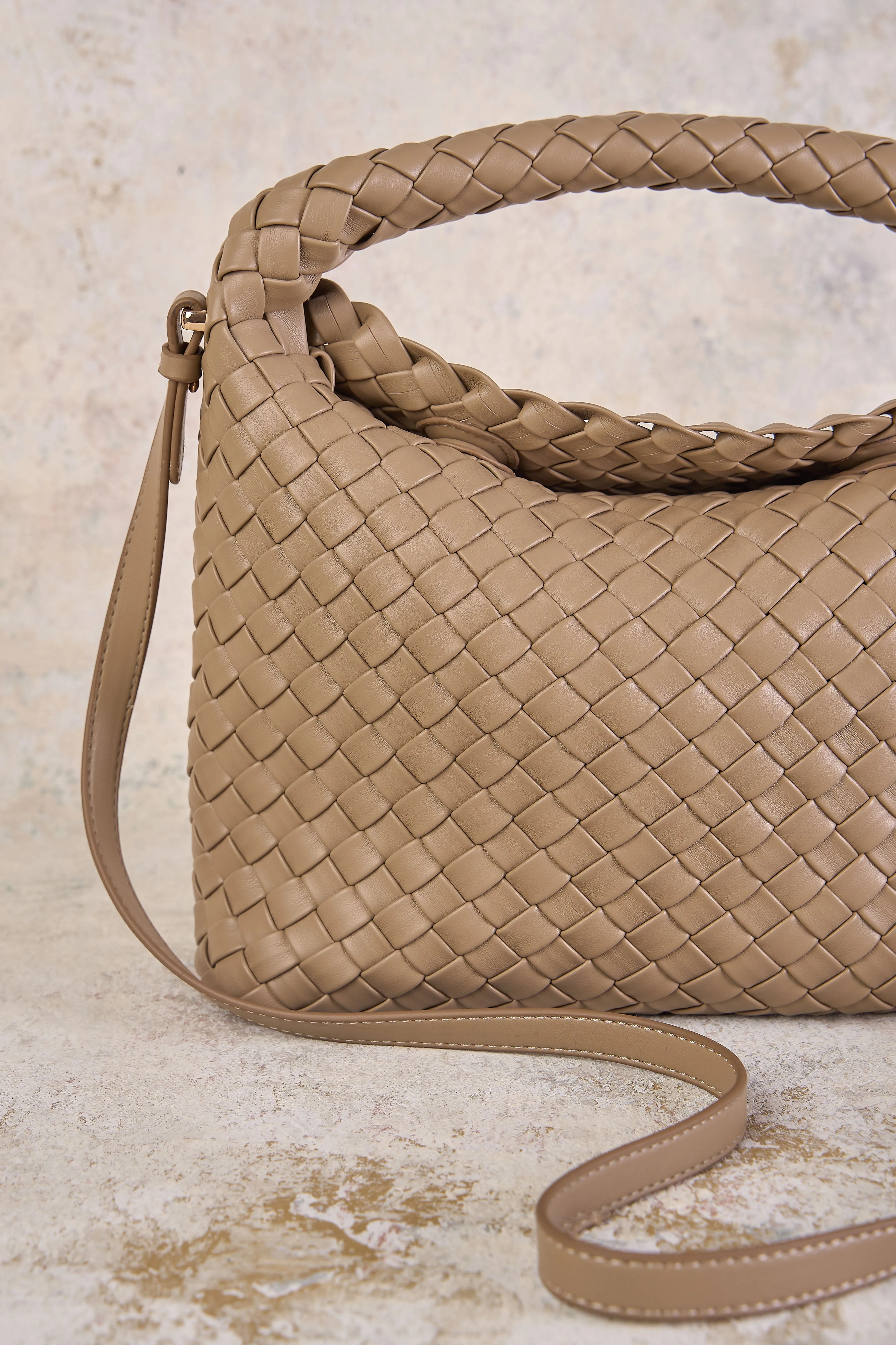 Kira Woven Handbag - Sand