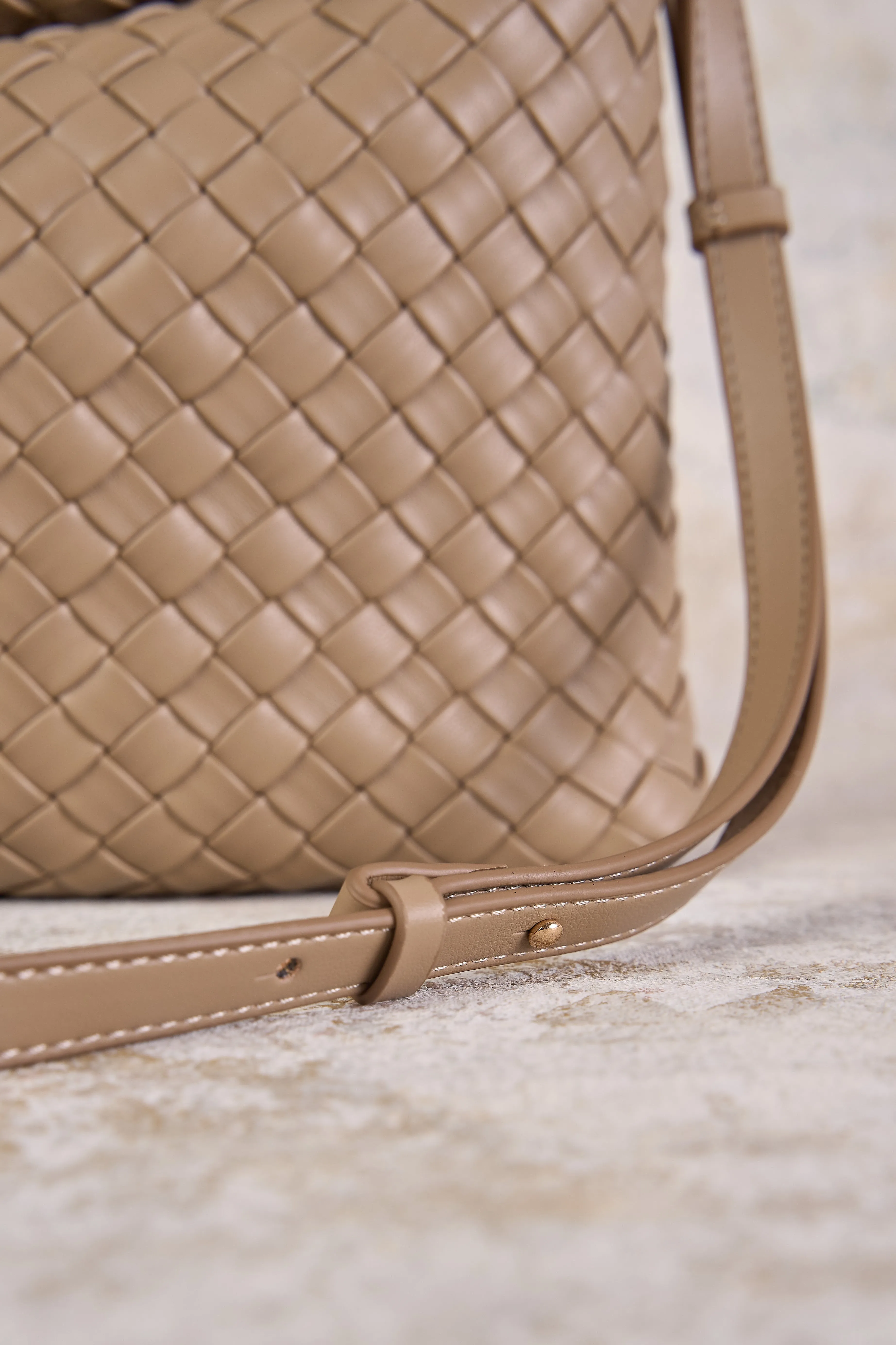Kira Woven Handbag - Sand
