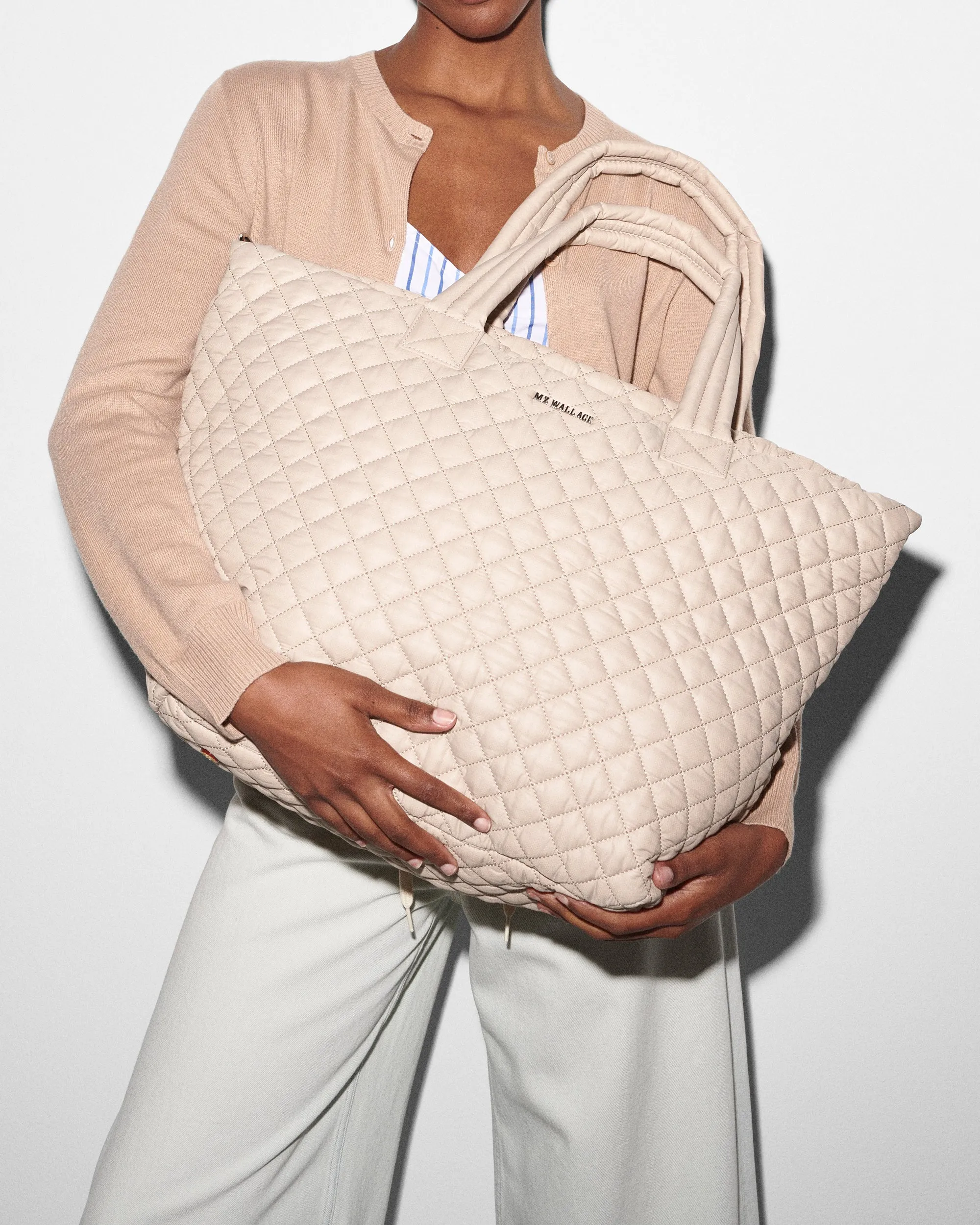 Mushroom Large Metro Tote Deluxe