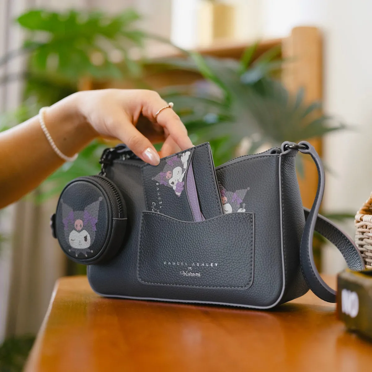 Samuel Ashley x Sanrio characters Leather Satchel Bag